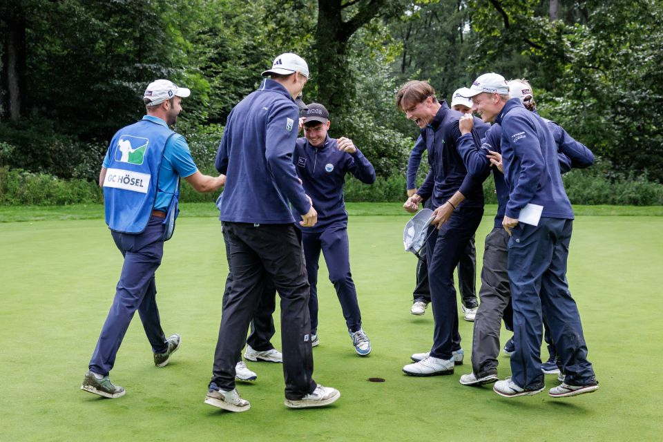 DP-World-Tour-Pro Jannik De Bruyn vom GC Hösel nach dem entscheidenden Putt (DGV/Heigl)