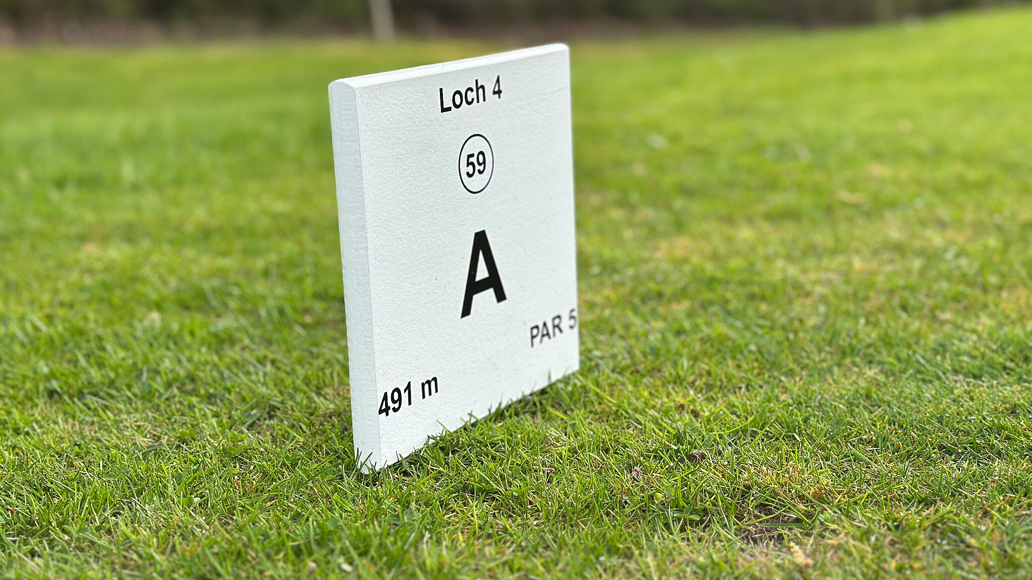 Buchstaben statt Farben: Der GC Taunus Weilrod ist einer von zwei Pilotclubs, die die neuen Abschlagsmarkierungen testen. 